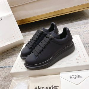 alexander-mcqueen-oversized-sneaker-in-black-1