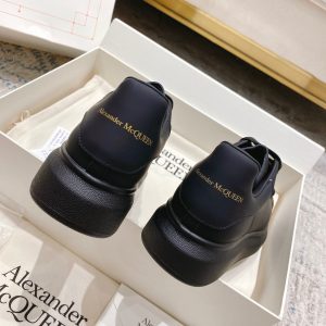 alexander-mcqueen-oversized-sneaker-in-black-7