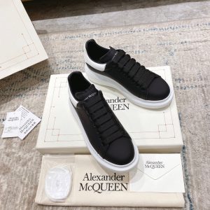 alexander-mcqueen-oversized-sneaker-in-blackwhite-2