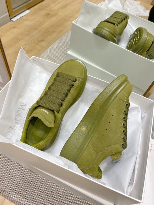 alexander-mcqueen-oversized-sneaker-in-olive-green-1