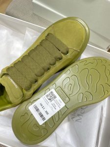 alexander-mcqueen-oversized-sneaker-in-olive-green-6