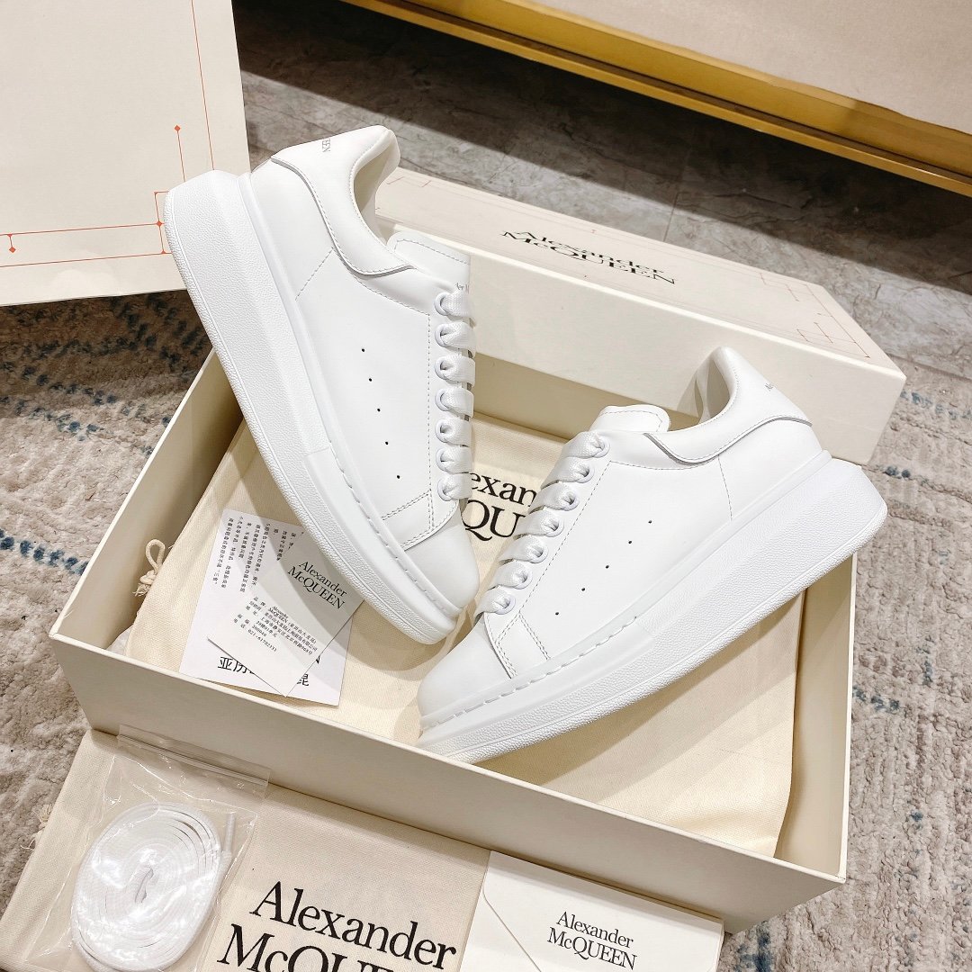 alexander-mcqueen-oversized-sneaker-in-white-2