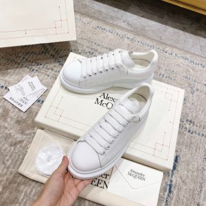 alexander-mcqueen-oversized-sneaker-in-white-3