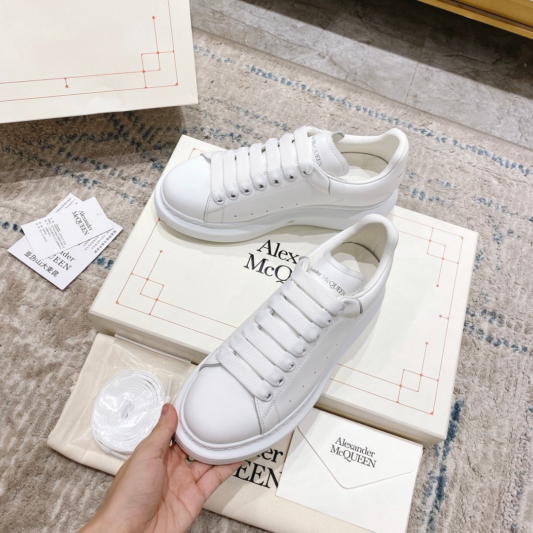 alexander-mcqueen-oversized-sneaker-in-white-3