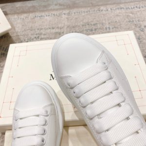 alexander-mcqueen-oversized-sneaker-in-white-6