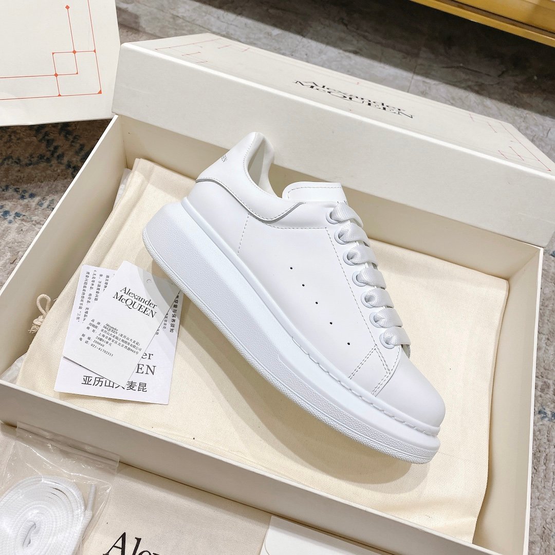 alexander-mcqueen-oversized-sneaker-in-white-7