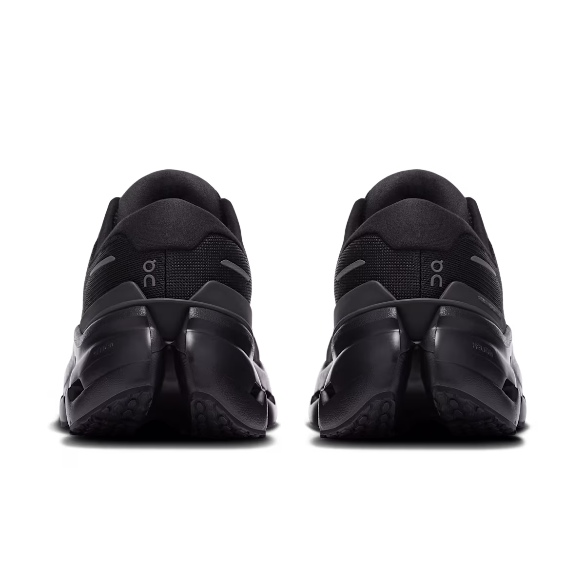 cloudrunner-3-black-black-5