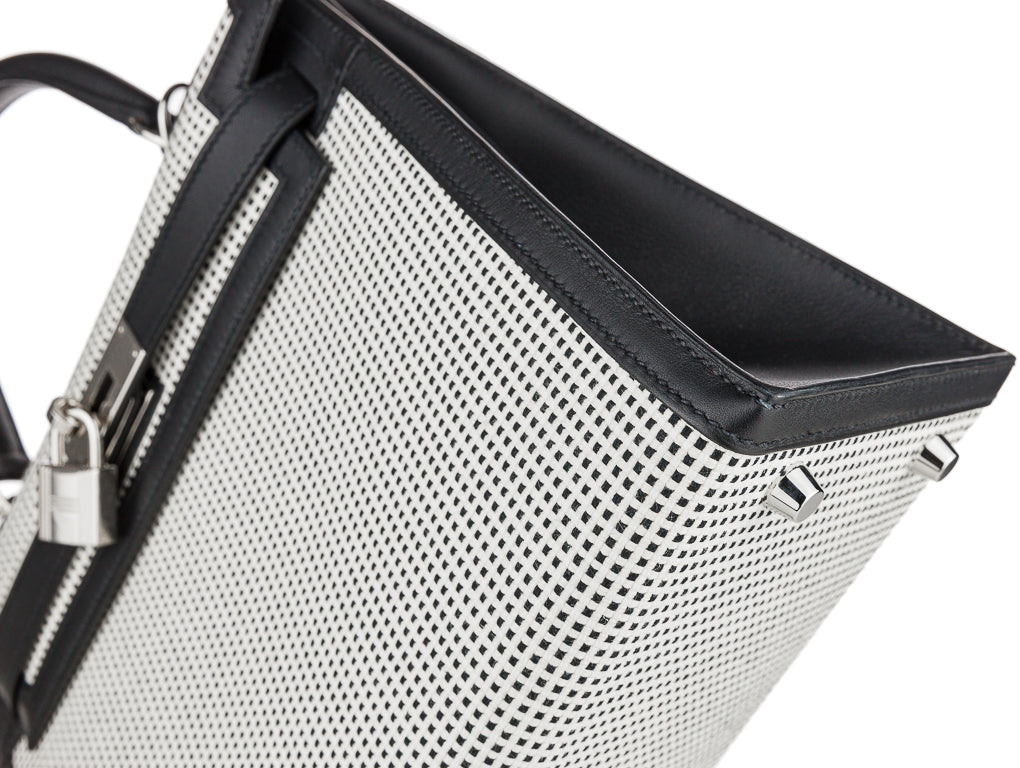 hermes-limited-edition-black-swift-leather-ecru-toile-quadrille-sellier-kelly-28cm-bag-4