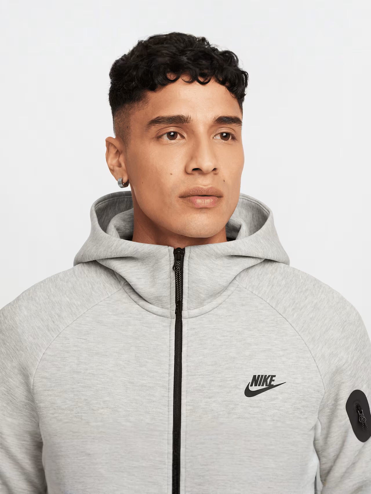 nike-tech-fleece-windrunner-grey-47019-3